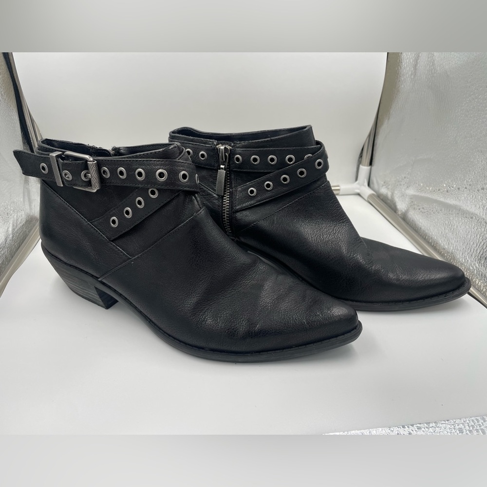 Me Too Boots by Adam Tucker “Riley” - Picture 3 of 8